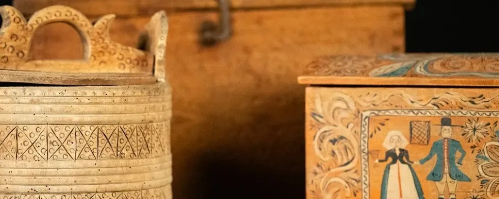 Utstilling: Dekor på tre