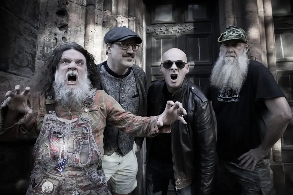 Konsert: Hayseed Dixie 